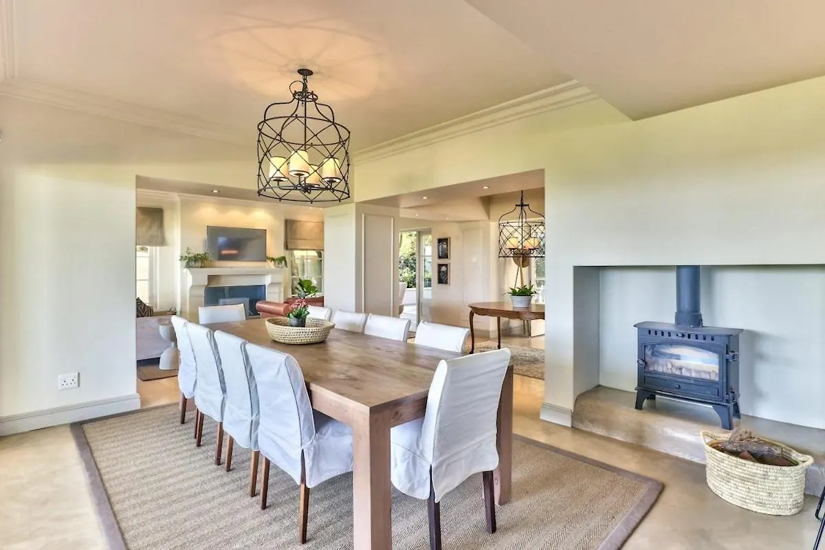 Villa Lush Family Home In Prestigious Area Cape Town South Africa